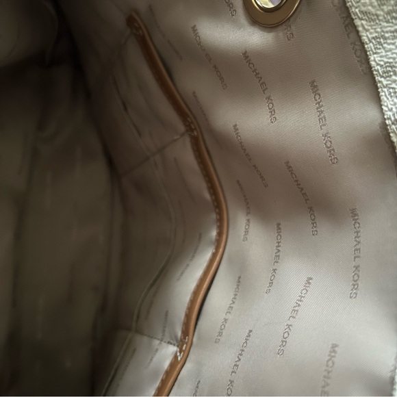 Michael Kors bag - Picture 6 of 6